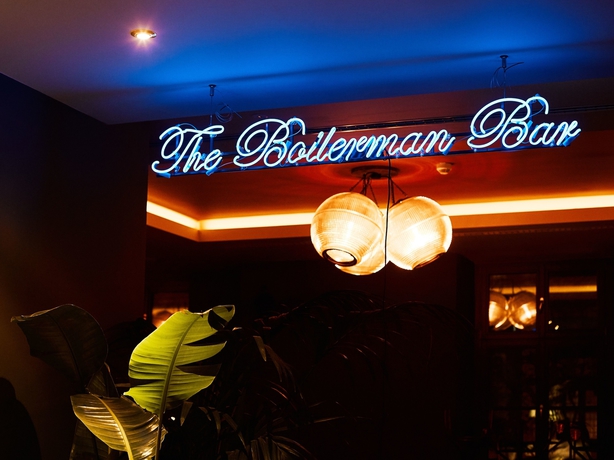 Imagen del bar/restaurante del Hotel 25hours The Royal Bavarian. Foto 4