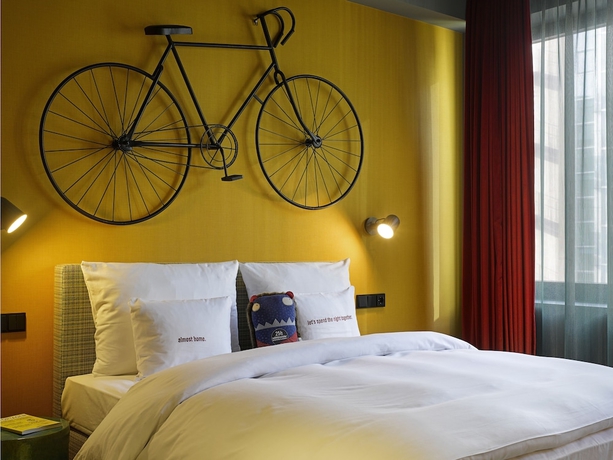 Imagen de la habitación del Hotel 25hours The Trip. Foto 3