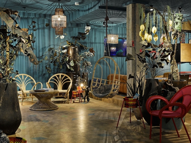 Imagen de los interiores del Hotel 25hours The Trip. Foto 18