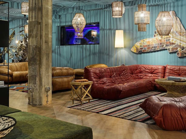 Imagen de los interiores del Hotel 25hours The Trip. Foto 19