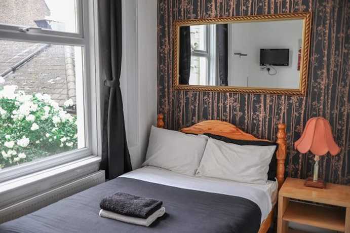 Imagen de la habitación del Hotel 261. Foto 17