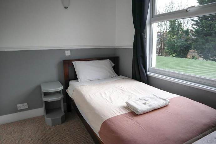 Imagen de la habitación del Hotel 261. Foto 19