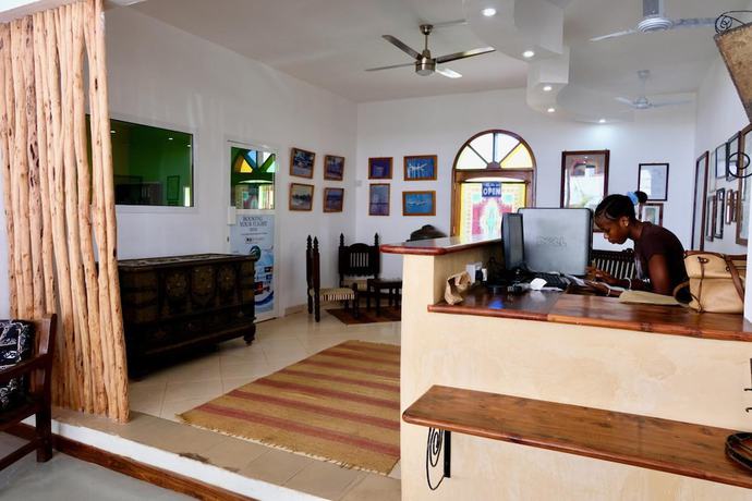 Imagen de los interiores del Hotel 27 Cafe Zanzibar Airport. Foto 19