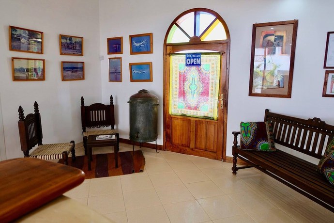 Imagen de los interiores del Hotel 27 Cafe Zanzibar Airport. Foto 20