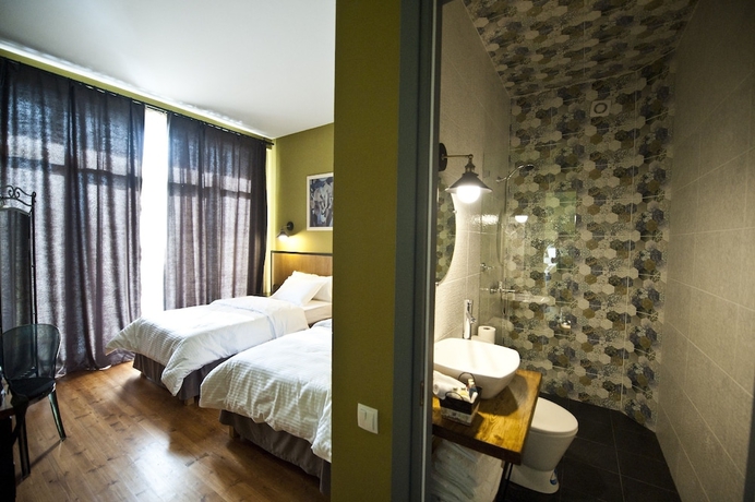 Imagen de la habitación del Hotel 27. Foto 4