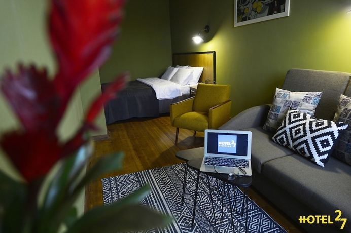 Imagen de la habitación del Hotel 27. Foto 8
