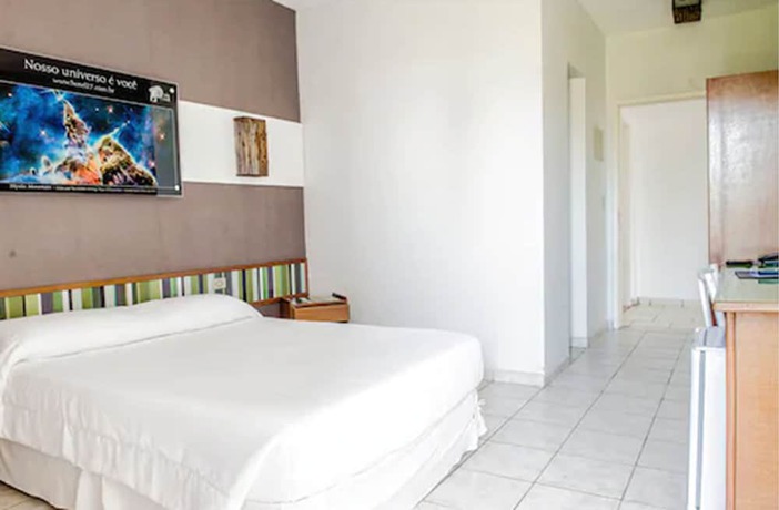 Imagen de la habitación del Hotel 27 Praia. Foto 2