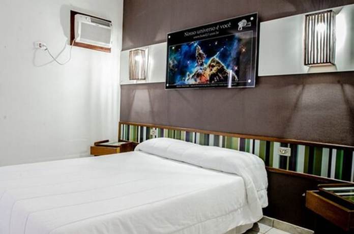 Imagen de la habitación del Hotel 27 Praia. Foto 3