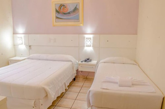 Imagen de la habitación del Hotel 27 Praia. Foto 5