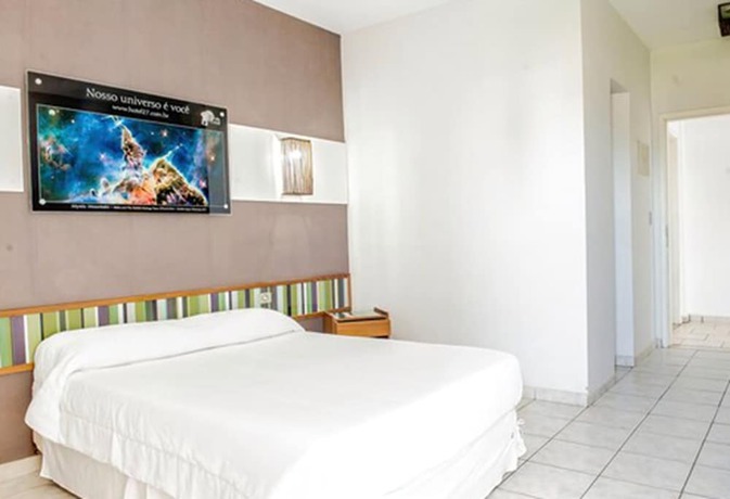 Imagen de la habitación del Hotel 27 Praia. Foto 7