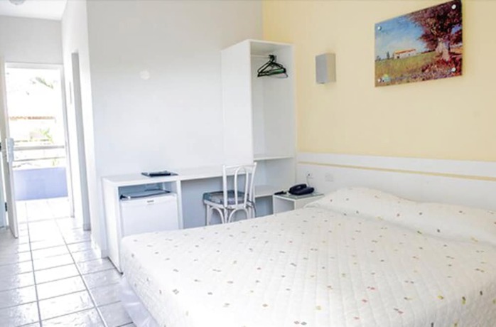 Imagen de la habitación del Hotel 27 Praia. Foto 16