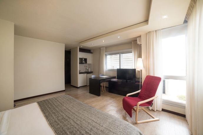 Imagen de la habitación del Hotel 27 Suites Apart. Foto 4