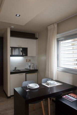 Imagen de la habitación del Hotel 27 Suites Apart. Foto 10