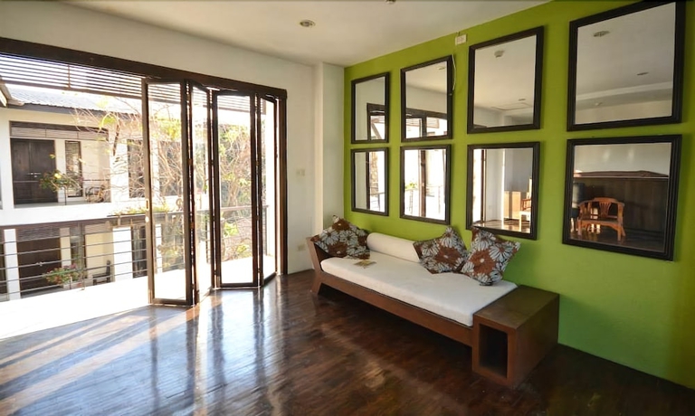 Imagen de los interiores del Hotel 296 The Radtanaiya Residence. Foto 19