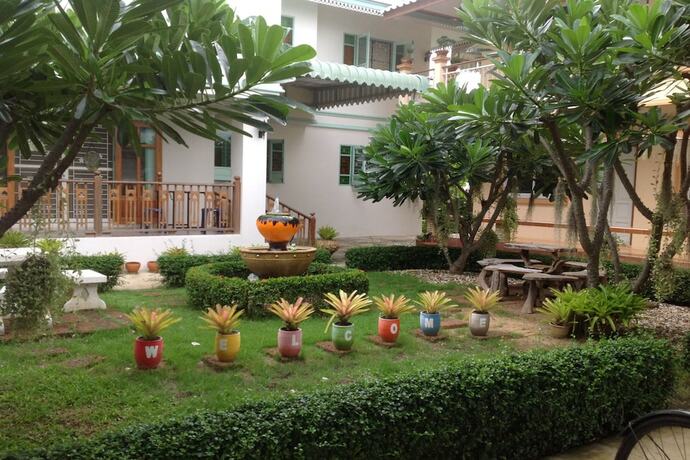 Imagen de los exteriores del Hotel 2n Guesthouse. Foto 32