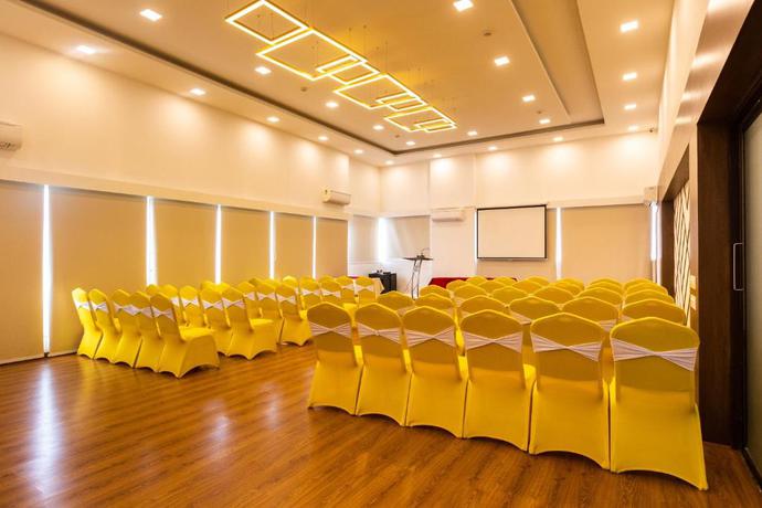 Imagen general del Hotel 3 BY OYO Nami Residency Ahmedabad. Foto 11