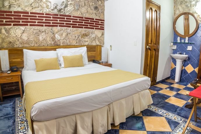 Imagen de la habitación del Hotel 3 Banderas. Foto 9