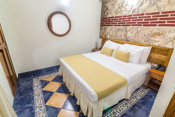 Imagen de la habitación del Hotel 3 Banderas. Foto 13