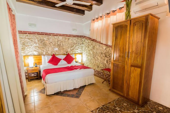 Imagen de la habitación del Hotel 3 Banderas. Foto 14