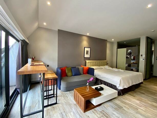 Imagen de la habitación del Hotel 3 Door. Foto 19