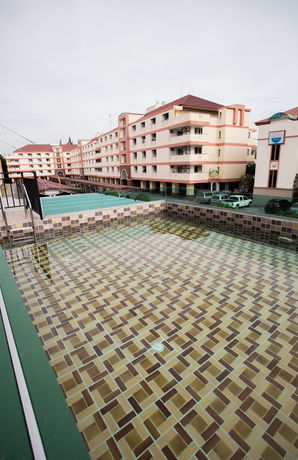 Imagen de la piscina del Hotel 3 Kwan Village. Foto 16