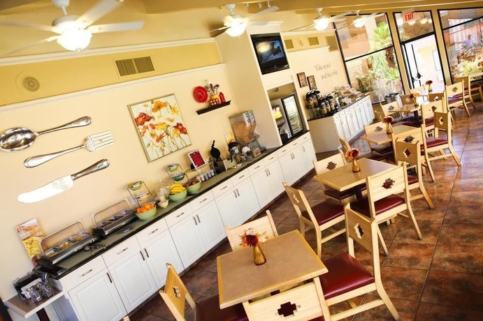 Imagen del bar/restaurante del Hotel 3 Palms Tucson North Foothills. Foto 2
