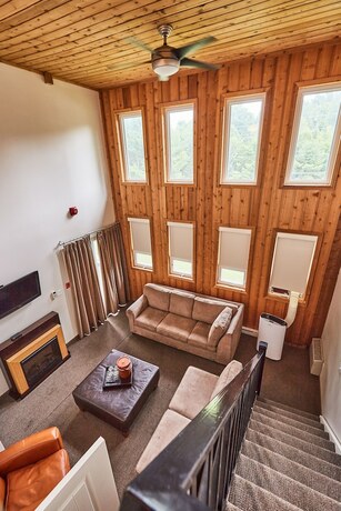 Imagen de la habitación del Hotel 3 Pines Lodge Muskoka. Foto 17