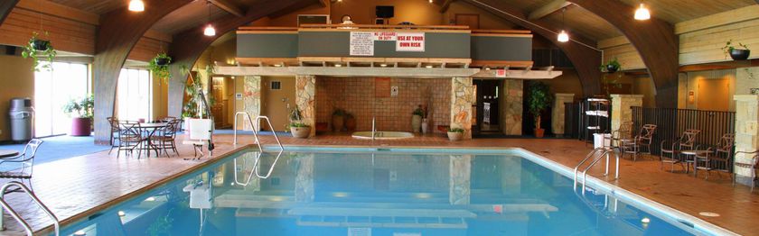 Imagen de la piscina del Hotel 3 Rivers. Foto 13