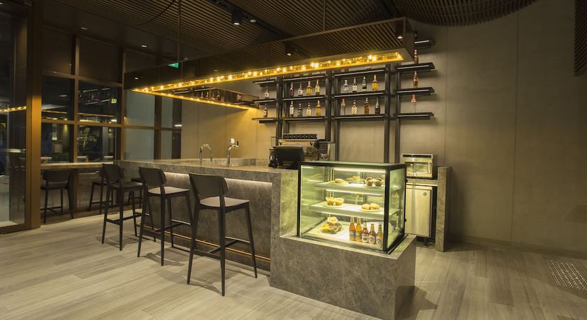 Imagen del bar/restaurante del Hotel 30 Bencoolen. Foto 2