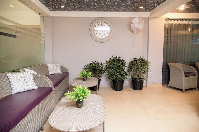Imagen de los interiores del Hotel 30 Vamsor Heights. Foto 16