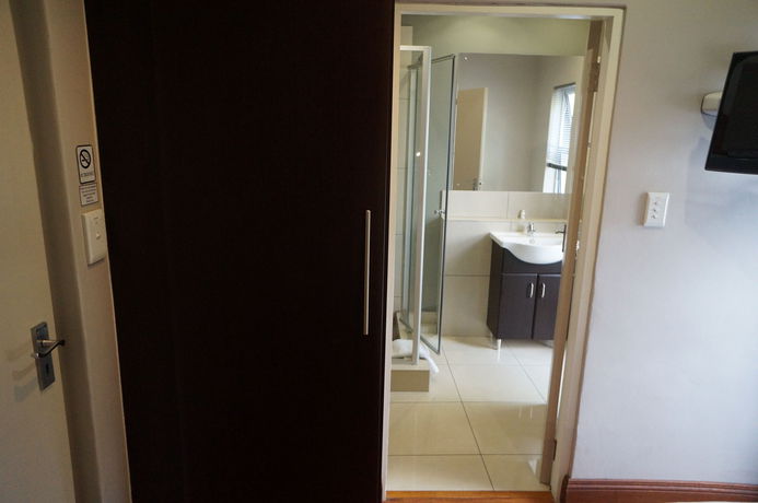 Imagen de la habitación del Hotel 314 On Clark Guest House. Foto 9
