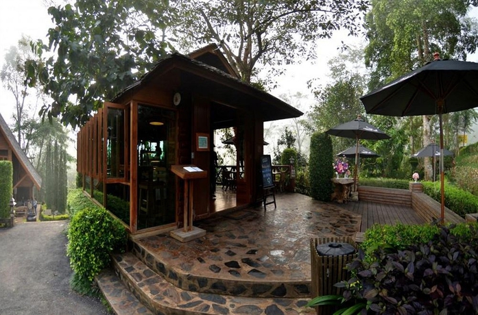 Imagen de los exteriores del Hotel 32 Coffee Hill and Resort. Foto 7