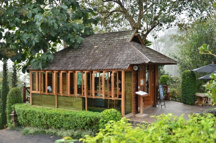 Imagen de los exteriores del Hotel 32 Coffee Hill and Resort. Foto 9