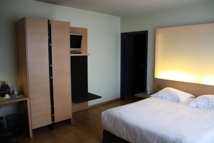 Imagen de la habitación del Hotel 322 Lambermont. Foto 4