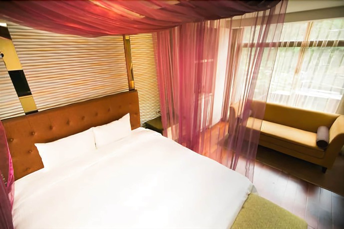 Imagen de la habitación del Hotel 33 Spa. Foto 15