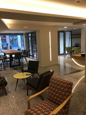 Imagen de los interiores del Hotel 360 Degrees Pop Art. Foto 18