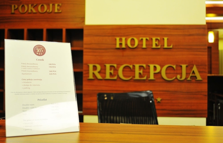 Imagen de los interiores del Hotel 365. Foto 14