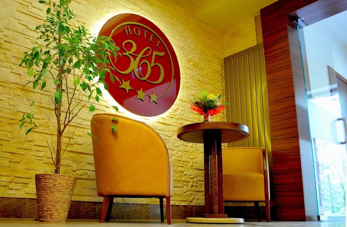 Imagen de los interiores del Hotel 365. Foto 16