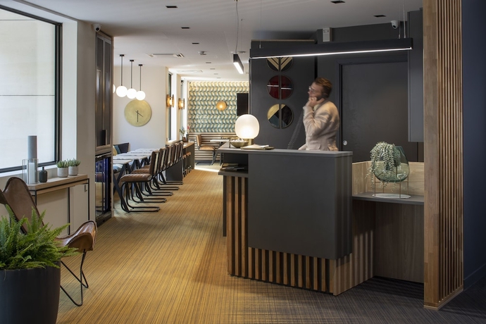 Imagen de los interiores del Hotel 37 Lodge La Défense Courbevoie. Foto 18