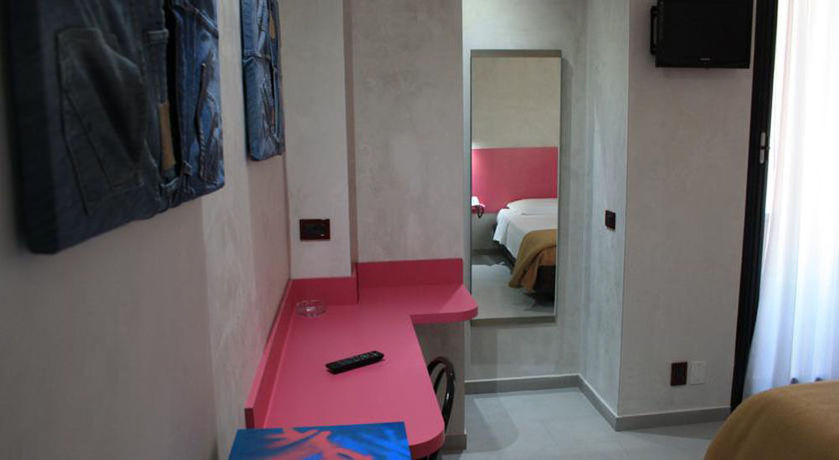 Imagen de la habitación del Hotel 38, Milán. Foto 11