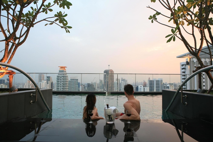 Imagen de la piscina del Hotel 39 Boulevard Executive Residence. Foto 16