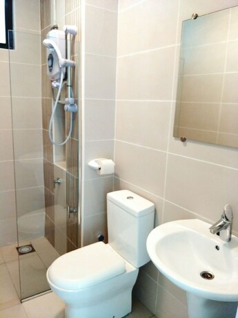 Imagen de la habitación del Hotel 3BR Luxury Japanese Suite AEON Bukit Indah. Foto 21