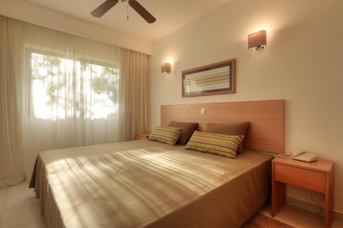 Imagen de la habitación del Hotel 3HB Falesia Garden. Foto 15