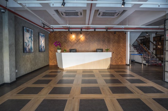 Imagen de los interiores del Hotel 3-Plus. Foto 16