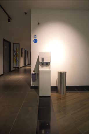 Imagen de los interiores del Hotel 3-Plus. Foto 19