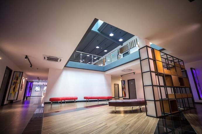 Imagen de los interiores del Hotel 3-Plus. Foto 20
