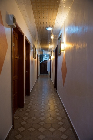 Imagen de los interiores del Hotel 3ds International Tourist Home. Foto 19
