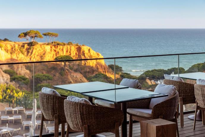 Imagen del bar/restaurante del Hotel 3hb Fal&eacute;sia Beach. Foto 3