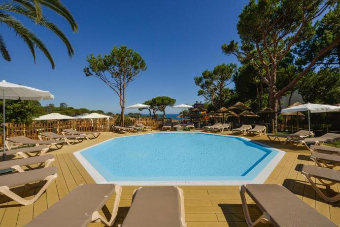 Imagen de la piscina del Hotel 3hb Fal&eacute;sia Beach. Foto 19