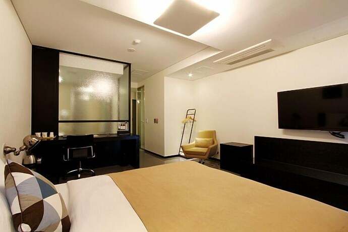 Imagen de la habitación del Hotel 3s Sorae. Foto 16
